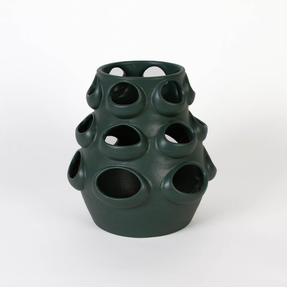 Vase en impression 3D de céramique réalisé par le designer Sammy Bernoussi